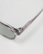Polarized Sunglasses with Timeless Elegance