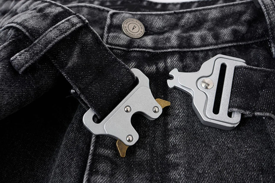 Buckle Detail Jorts