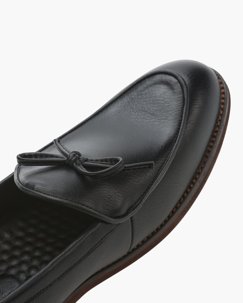 Elegant Lace-Trimmed Loafer
