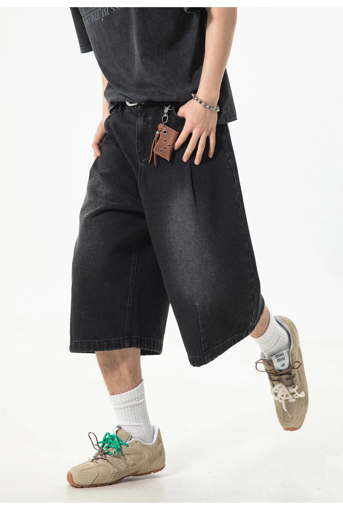 Pleat Front Vintage Wash Jorts
