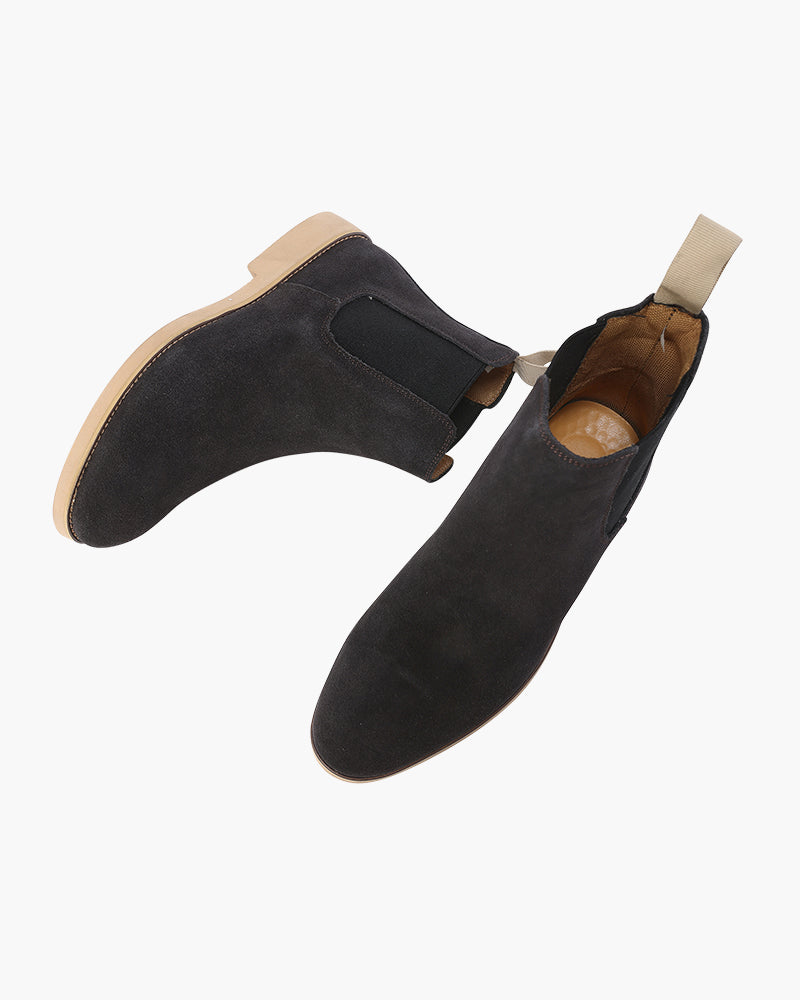Classic Chelsea Boots with Timeless Elegance